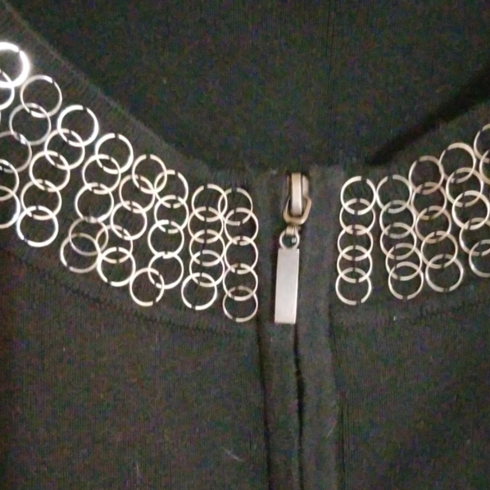 Top - Picture 4 of 6